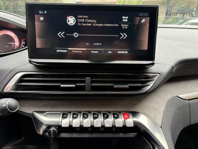 PEUGEOT 3008 usata, con Controllo automatico clima
