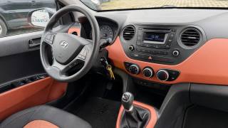 HYUNDAI i10 usata, con Autoradio