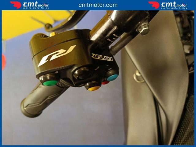 YAMAHA YZF R1 usata 6