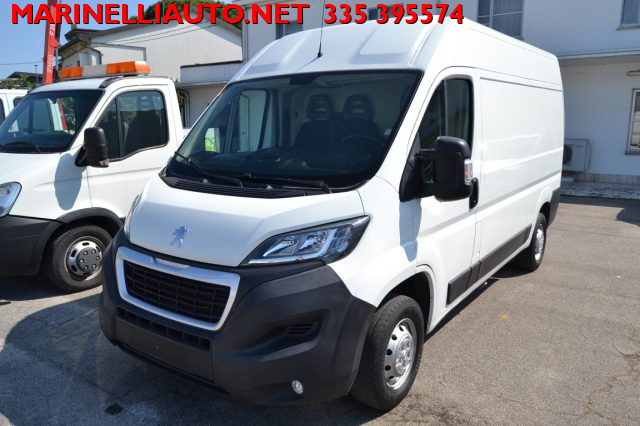 PEUGEOT Boxer usata, con Airbag