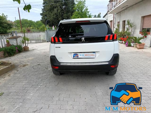 PEUGEOT 5008 usata, con Alzacristalli elettrici