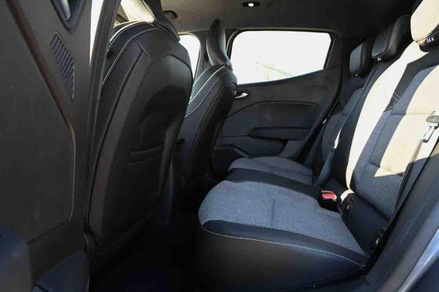 RENAULT Clio usata, con Controllo automatico clima