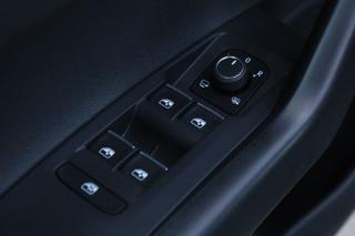 VOLKSWAGEN Taigo usata, con Fari Xenon