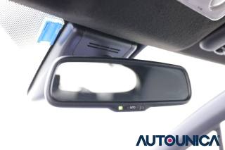 TOYOTA Yaris usata 32