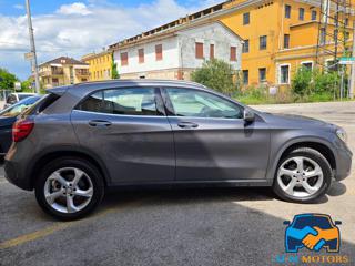 MERCEDES-BENZ GLA 180 usata 37
