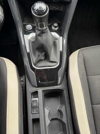 VOLKSWAGEN T-Roc usata, con Fari LED