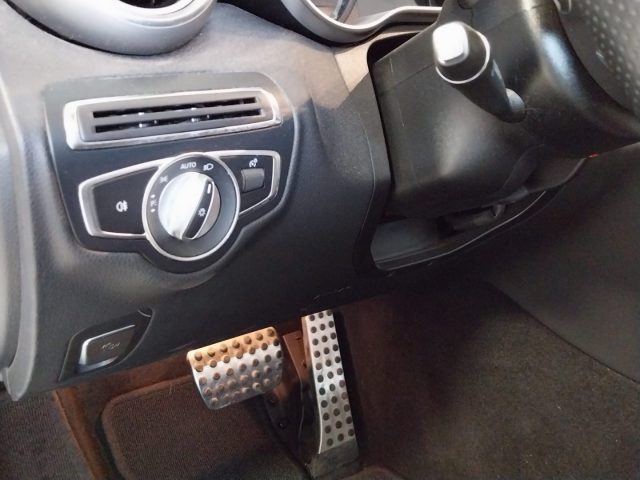 MERCEDES-BENZ C 180 usata, con Sistema di navigazione