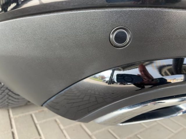 MERCEDES-BENZ GLC 200 usata, con Chiusura centralizzata
