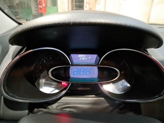 RENAULT Clio usata, con Climatizzatore
