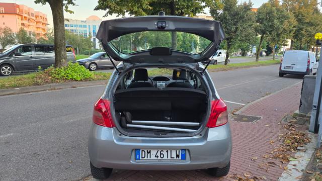TOYOTA Yaris usata 19