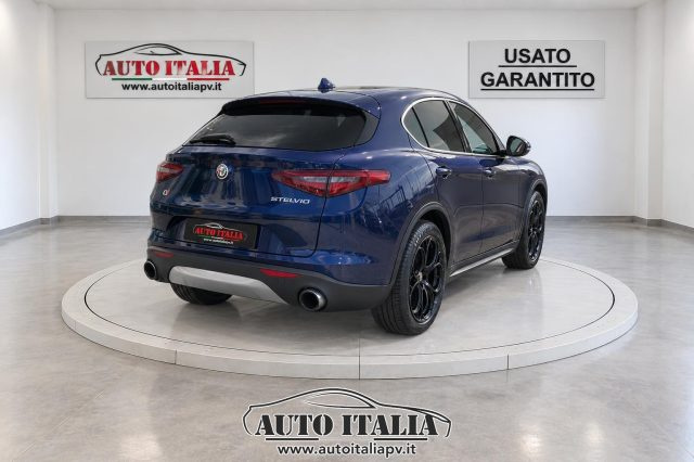 ALFA ROMEO Stelvio usata, con Alzacristalli elettrici