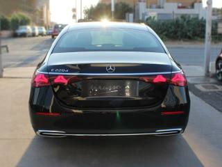 MERCEDES-BENZ E 220 usata, con Autoradio