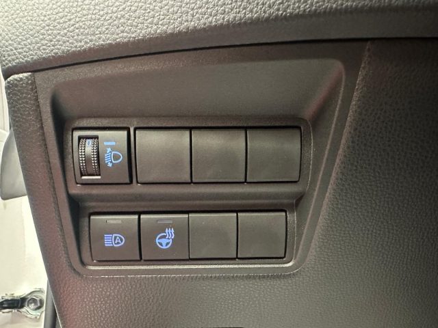 TOYOTA Yaris usata, con Fari Xenon