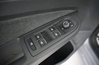 VOLKSWAGEN Golf usata, con Touch screen