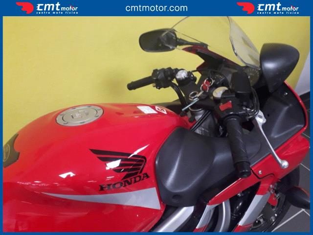 HONDA CBR 600 F usata 10
