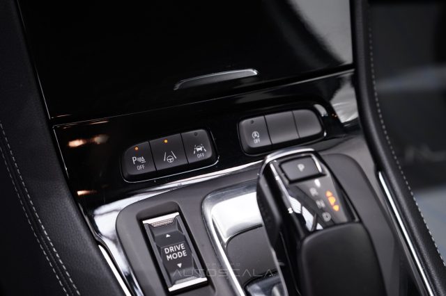 OPEL Grandland usata, con Specchietti laterali elettrici