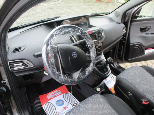 LANCIA Ypsilon usata, con Fendinebbia