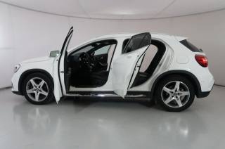 MERCEDES-BENZ GLA 200 usata, con Specchietti laterali elettrici