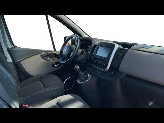 RENAULT Trafic usata 6