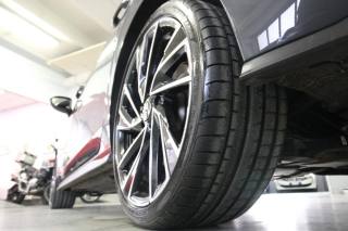 VOLKSWAGEN Golf usata, con USB