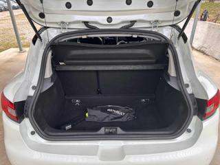 RENAULT Clio usata, con Leve al volante