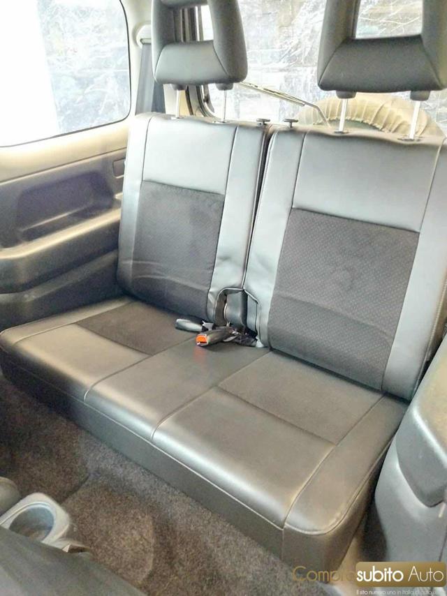 SUZUKI Jimny usata, con Servosterzo