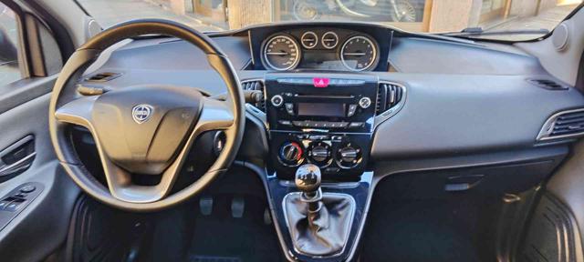 LANCIA Ypsilon usata, con ESP