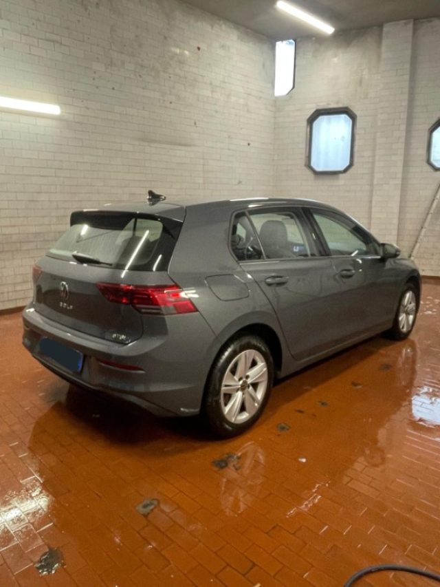 VOLKSWAGEN Golf usata, con Touch screen