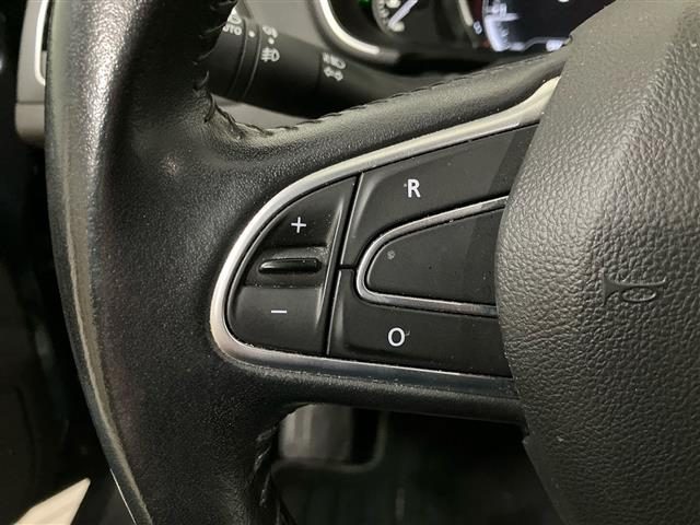 RENAULT Megane usata, con Volante riscaldabile