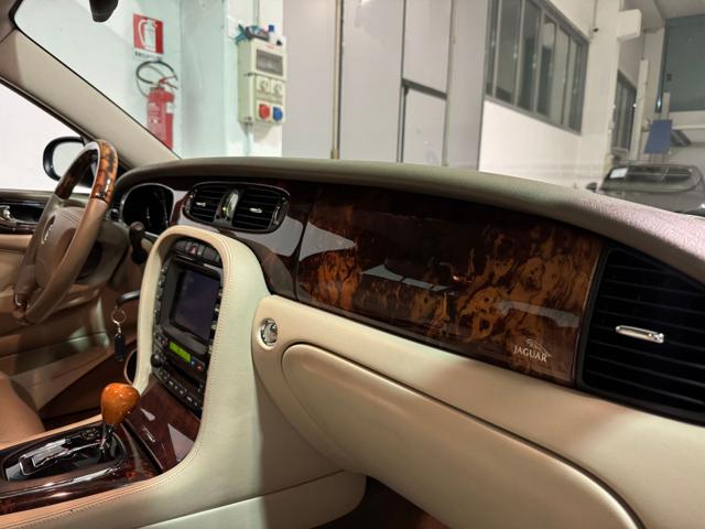 JAGUAR XJ8 usata, con Immobilizzatore elettronico