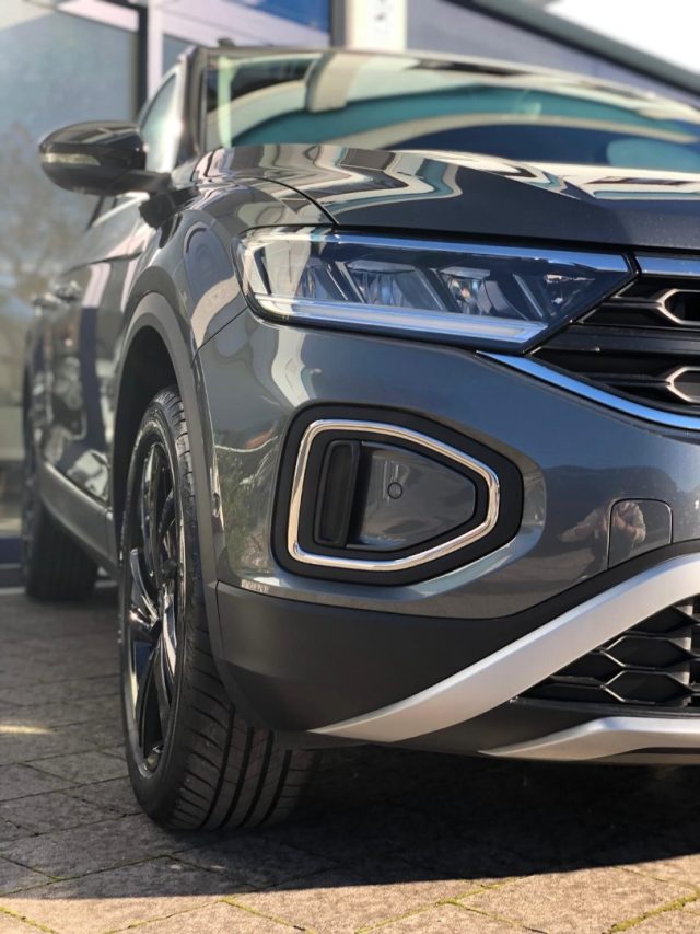 VOLKSWAGEN T-Roc usata, con Autoradio