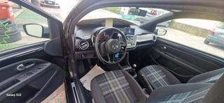 VOLKSWAGEN up! usata, con Autoradio