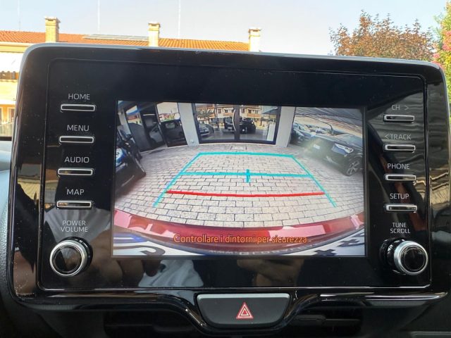 TOYOTA Yaris usata 16
