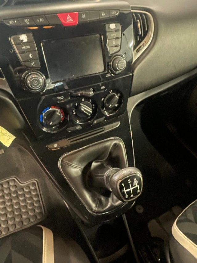 LANCIA Ypsilon usata, con Chiusura centralizzata