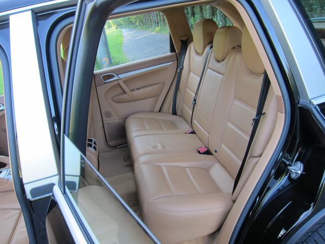 PORSCHE Cayenne usata, con Sedile posteriore sdoppiato