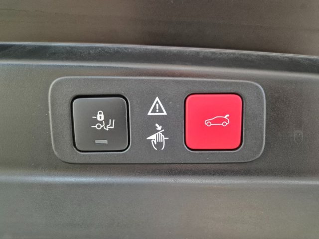 PEUGEOT 5008 usata, con Sensore di luce