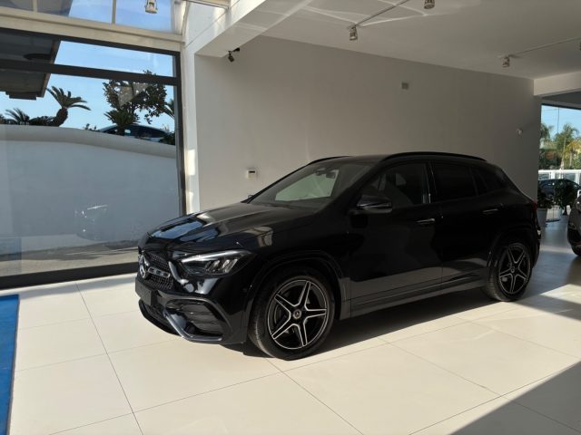 MERCEDES-BENZ GLA 200 usata, con Chiusura centralizzata