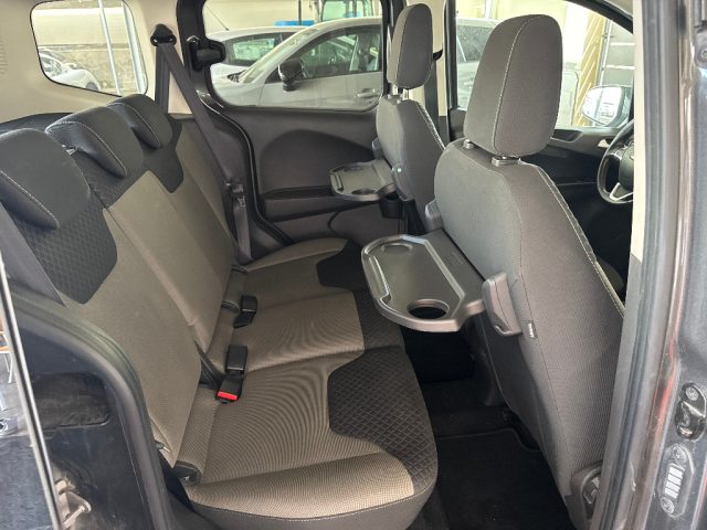 FORD Tourneo Courier usata 23