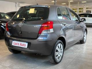 TOYOTA Yaris usata, con Alzacristalli elettrici