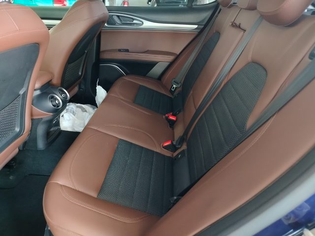 ALFA ROMEO Stelvio usata, con Specchietti laterali elettrici