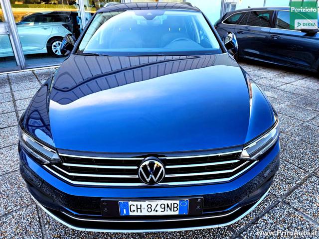 VOLKSWAGEN Passat Variant usata, con Alzacristalli elettrici