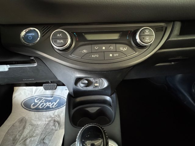TOYOTA Yaris usata, con Bluetooth