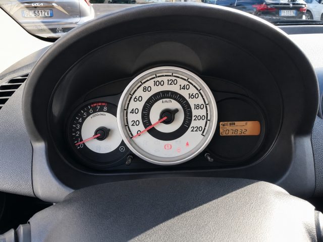 MAZDA 2 usata, con Volante in pelle