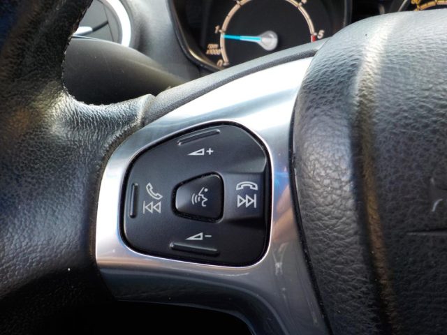 FORD Fiesta usata, con Pneumatici estivi