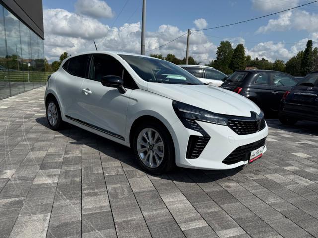 RENAULT Clio usata, con Autoradio