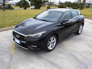 INFINITI Q30 usata, con Airbag