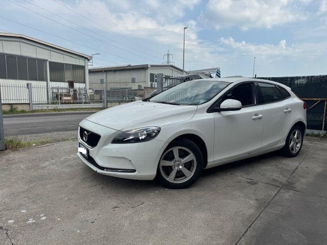 VOLVO V40 usata, con Airbag