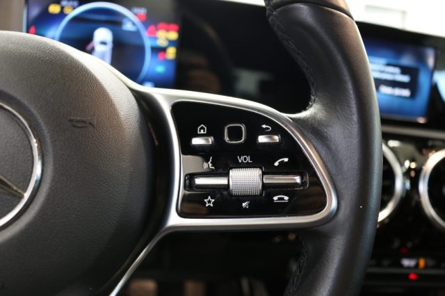 MERCEDES-BENZ A 180 usata, con Autoradio digitale