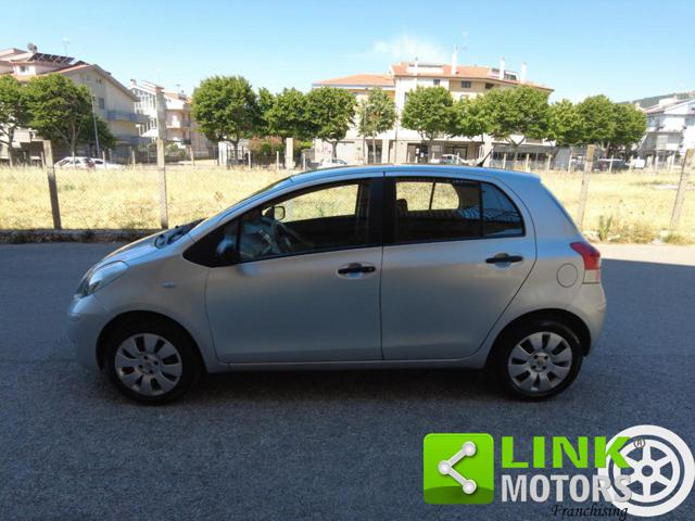 TOYOTA Yaris usata, con Alzacristalli elettrici