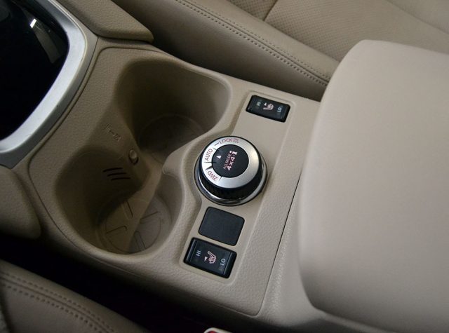 NISSAN X-Trail usata, con Controllo automatico clima